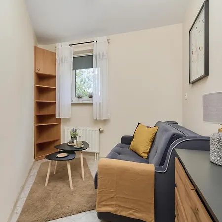 Apartament Rodzinny Zaulek Rogozinski By Renters Отель *